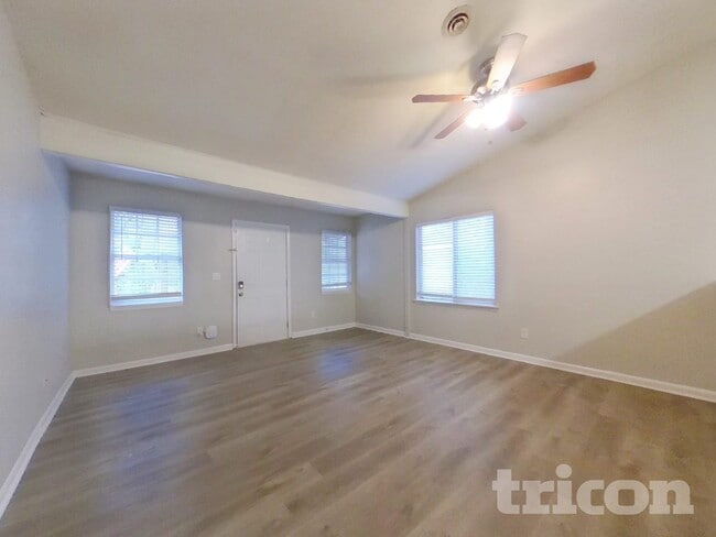 Photo - 3182 Lake Monroe Rd