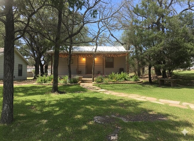 Photo - 601A Live Oak Street