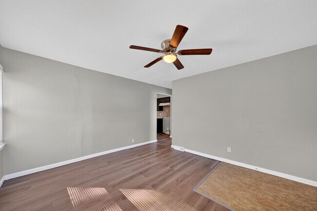 Photo - 228 Cameron Rd