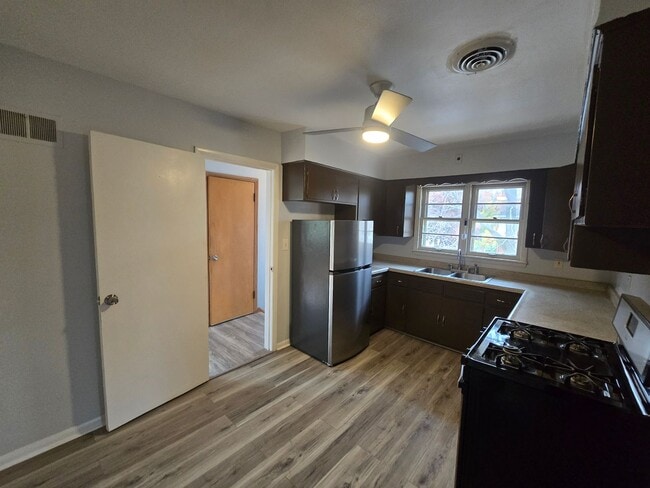 Photo - 4338-40 N Sheffield Ave Unidad Whole House