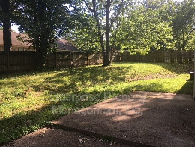 Photo - 7019 Shadow Oaks Dr