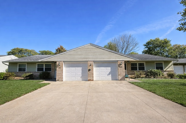 Photo - 1809 Sawmill Pl