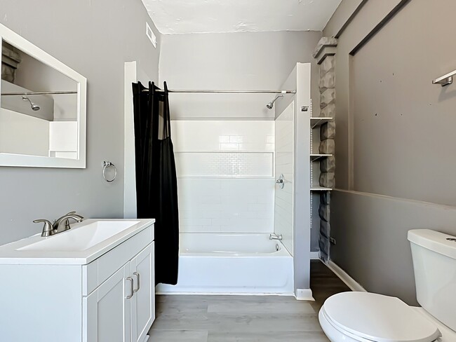 Photo - 1259 Hart St