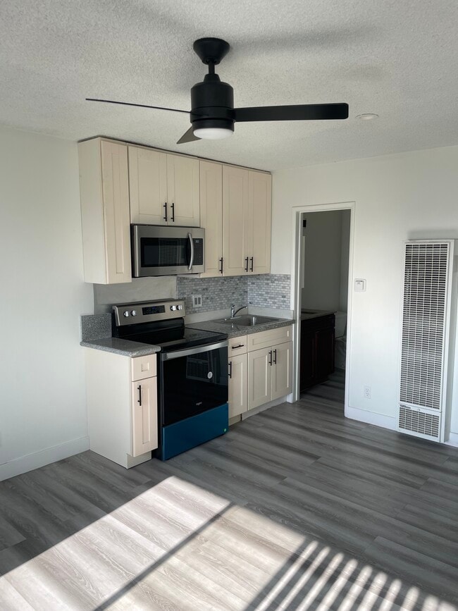 Photo - 305 E Plymouth St Unidad A