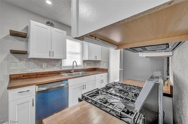 Photo - 12508 Sobieski Ave