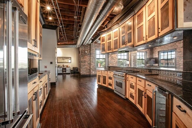 Photo - 3041 Olive St