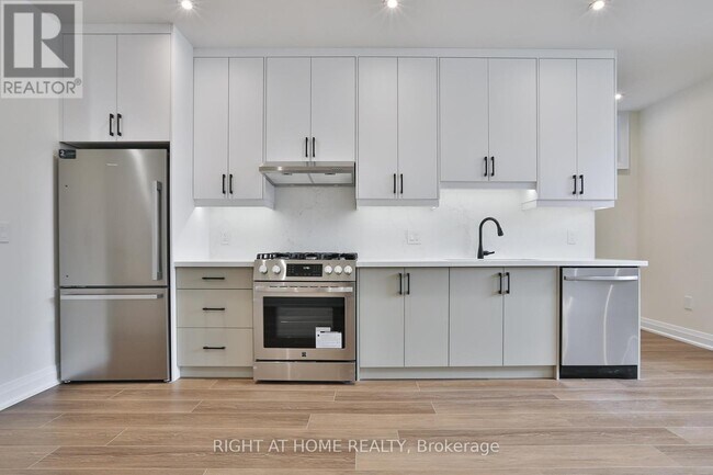 Photo - 2 - 39 FIFTEENTH STREET Unit 2
