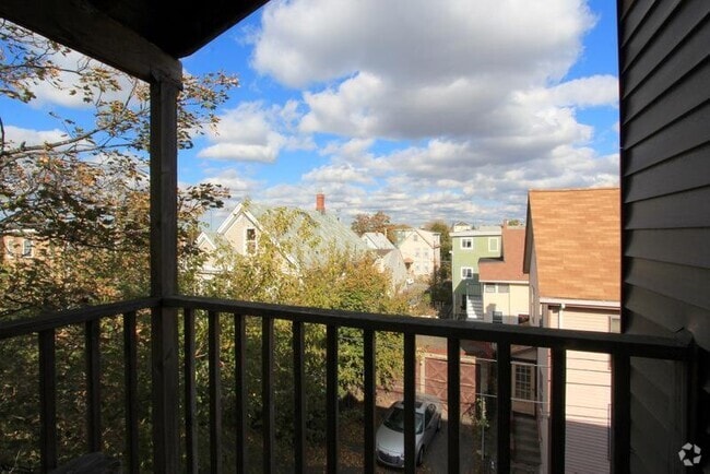 Building Photo - 53 Hinckley St Unit 2 Rental