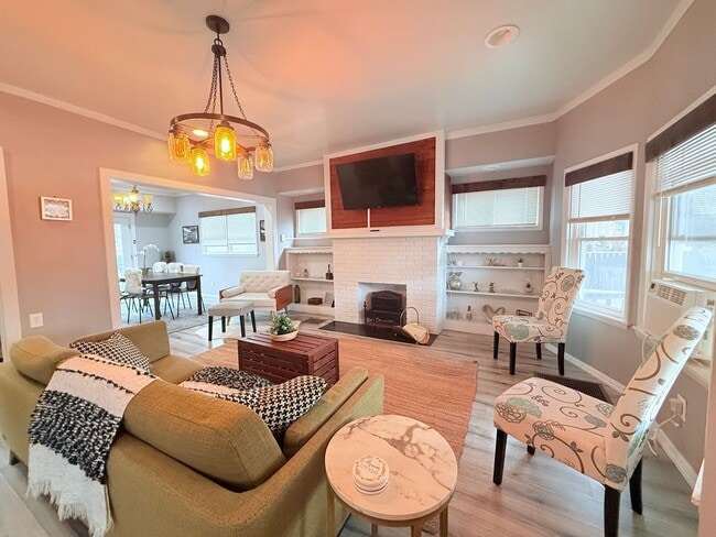 Photo - 1610 Clarewood Ave