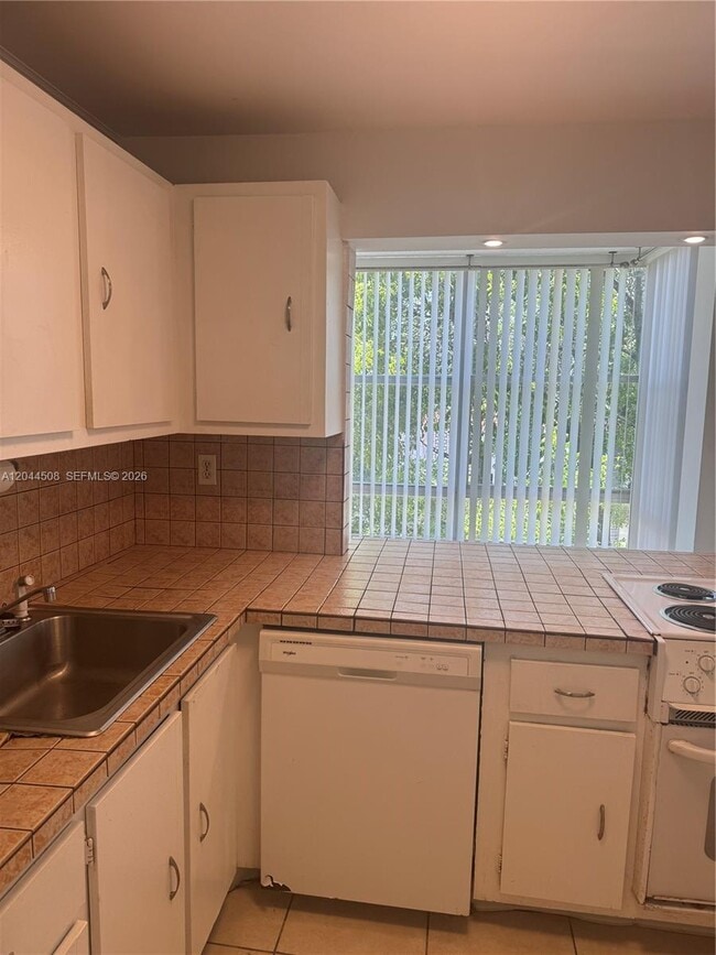 Photo - 210 172nd St Unit 429