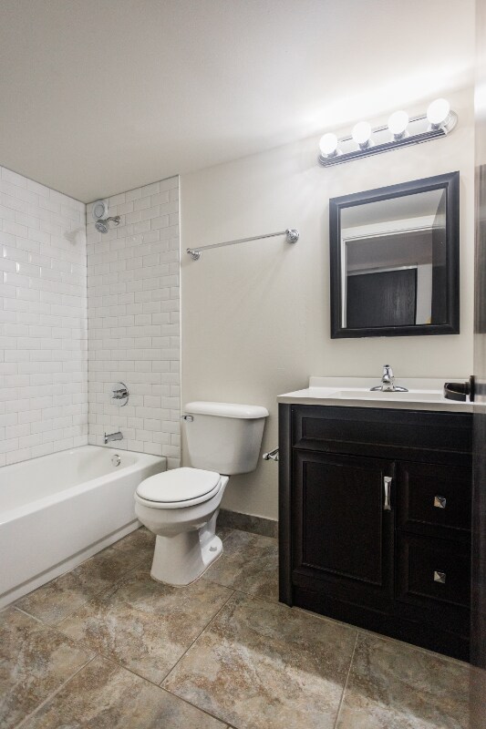 Photo - 4600 Woodward Ave Unit 401