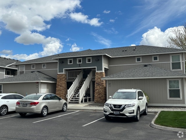 Building Photo - 6405 Chapel Hill Blvd Rental