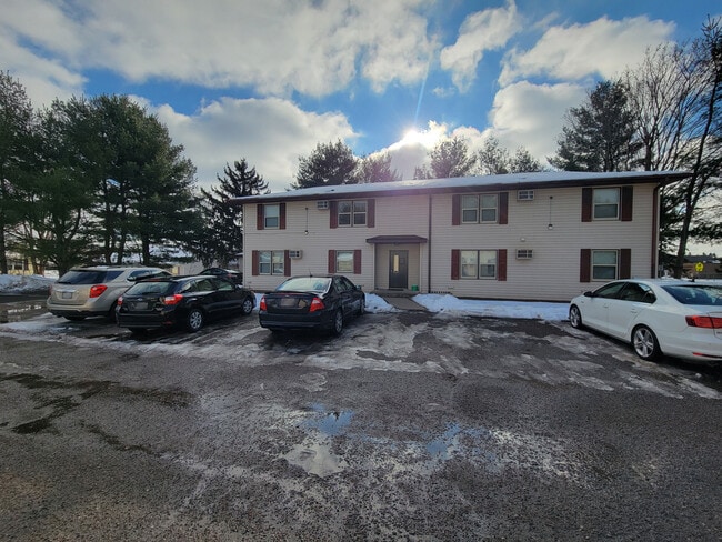 Building Photo - 4615 Fairfax St