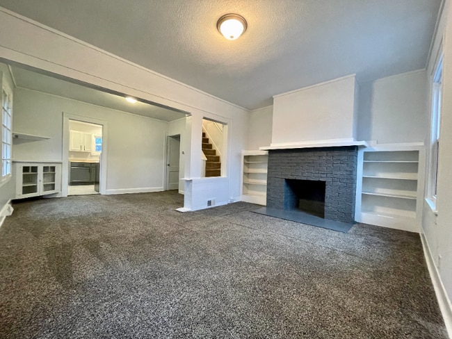 Photo - 404 N 64th St