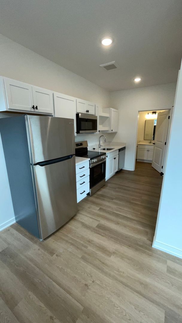 Photo - Forest Ave - Luxury Off-Campus Housing!