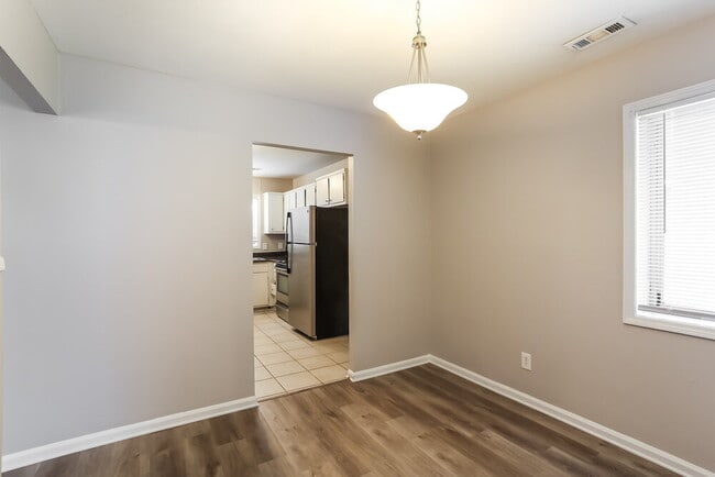 Photo - 1550 Flicker Rd