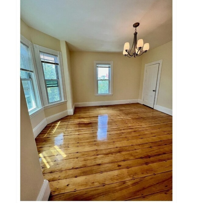 Photo - 22 Anita Ter Unit 3