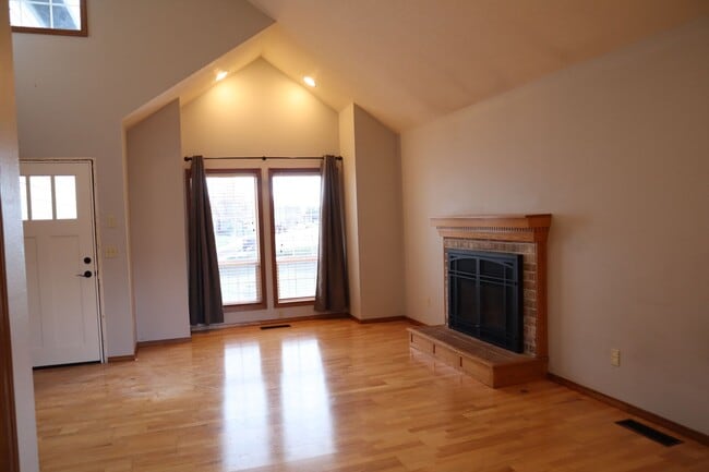 Photo - 1508 SE Solomon Loop