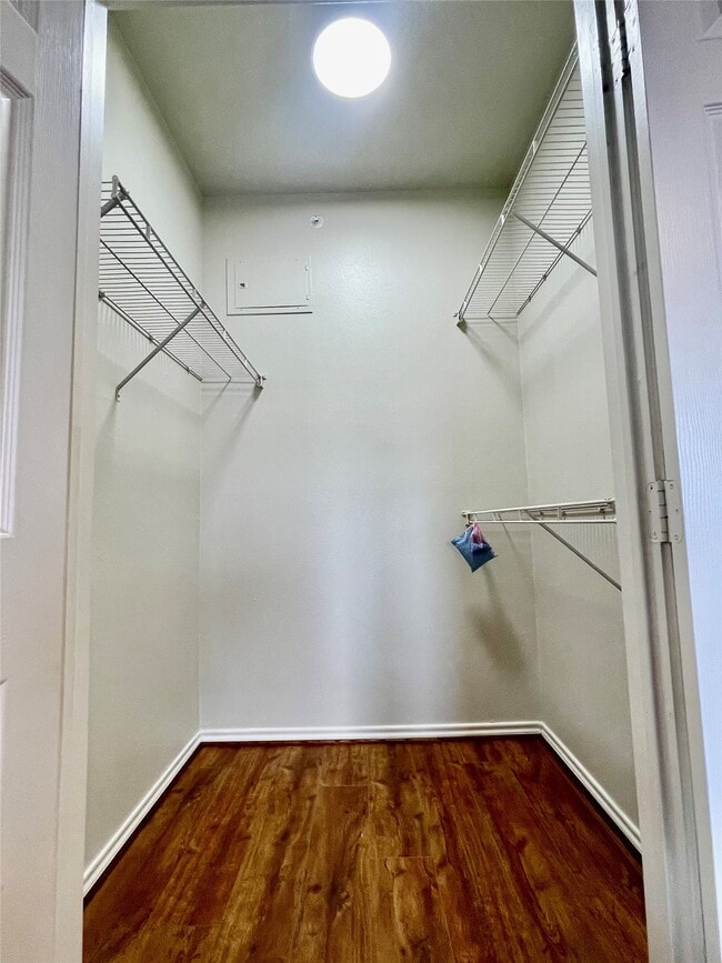 Photo - 2400 McCue Rd Unidad 326