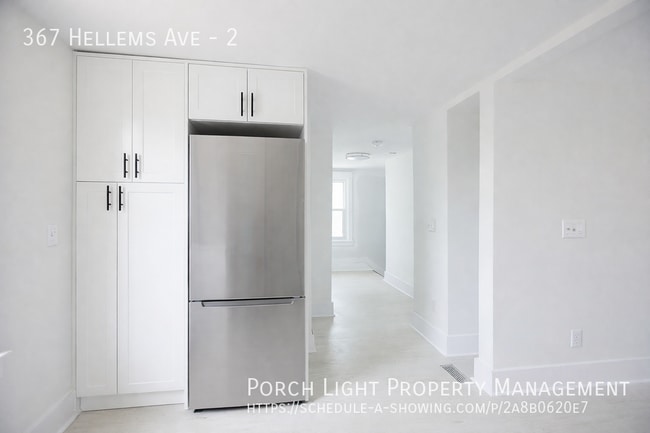 Photo - Beautiful and Spacious 1 Bedroom with Parking and Private Laundry Unit 2