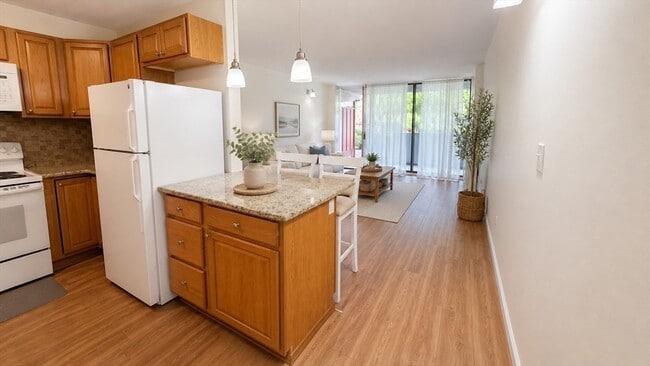 Photo - 200 Swanton St Unidad T37