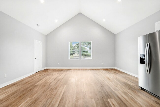 Photo - 2752 Guilford Ave