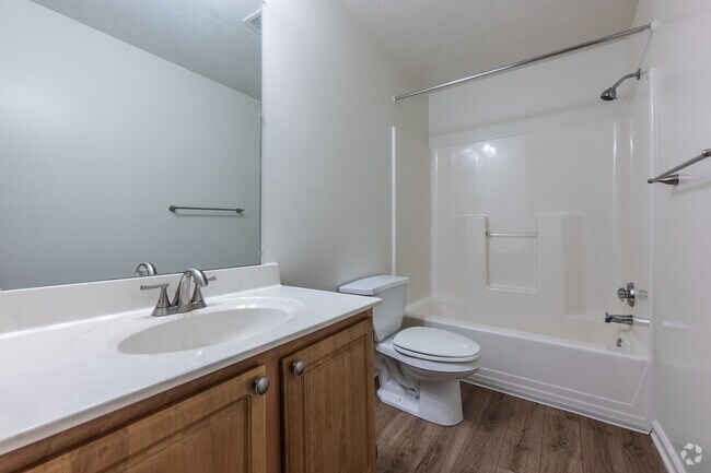 3BR, 3BA - 1,800SF - Bathroom