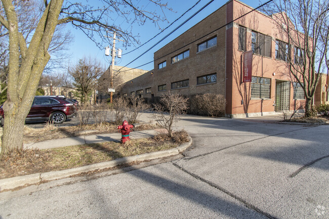 Building Photo - 537 Custer Ave Unit 1 Rental