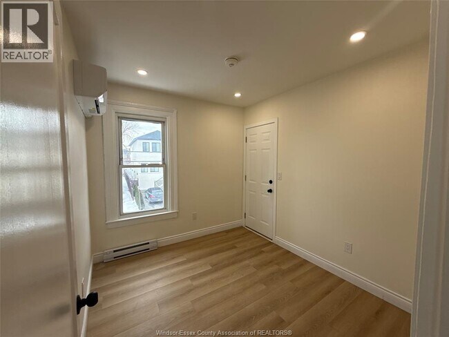 Photo - 191 Marentette Ave Unité 2