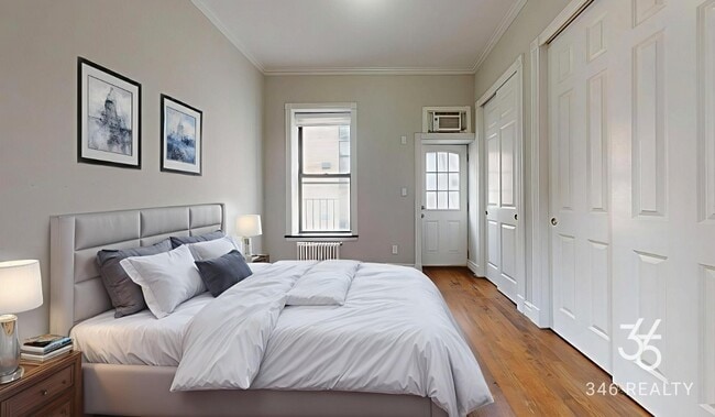 Photo - East 25th Street Unidad 20