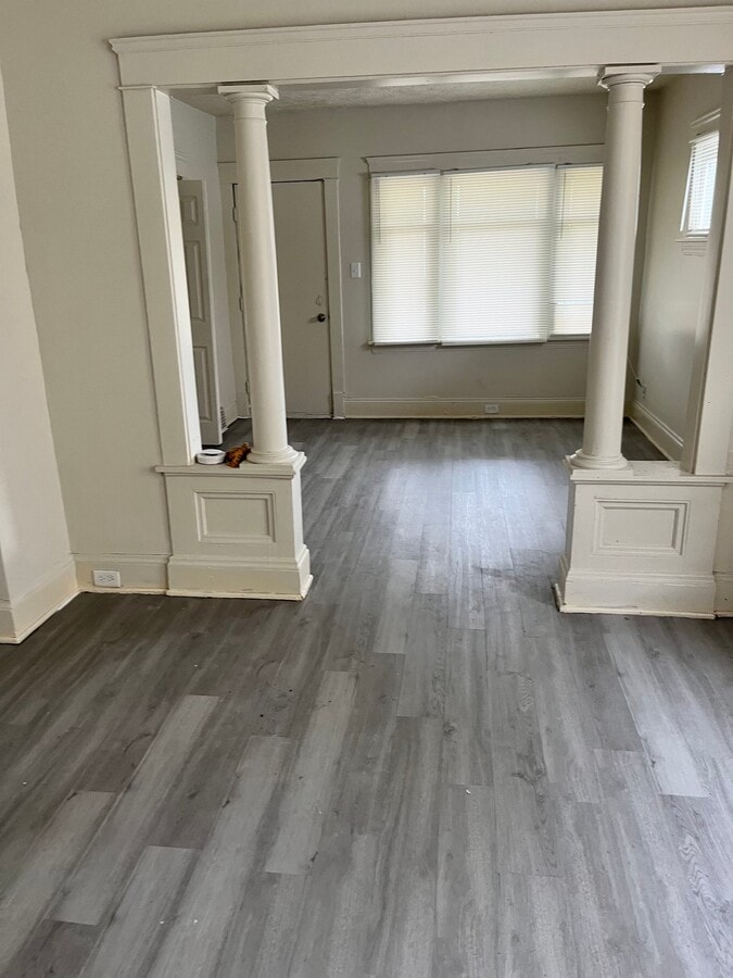Photo - 2927 E 125th St Unidad 2927 E 125th up