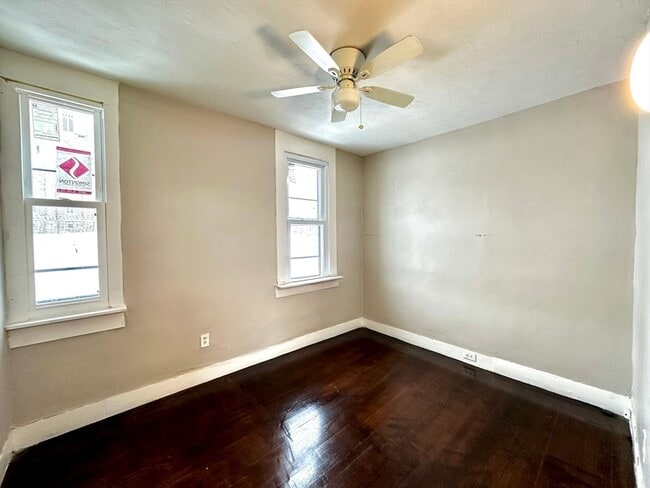 Photo - 56 Clinton Ave Unidad 2R