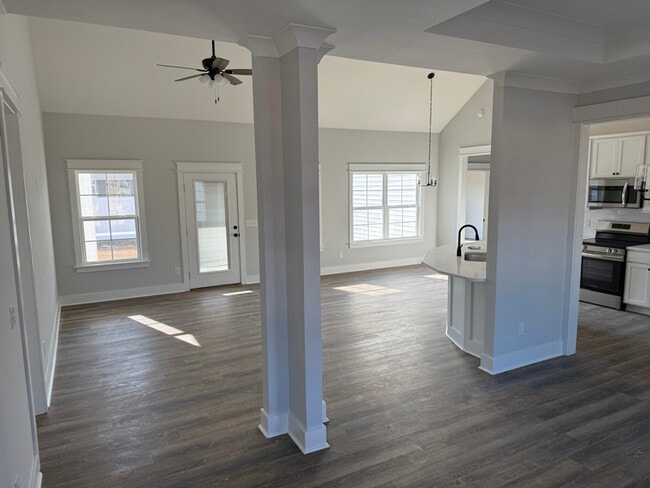 Photo - 3030 Fincher Dr