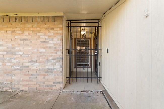 Photo - 4222 Amir St