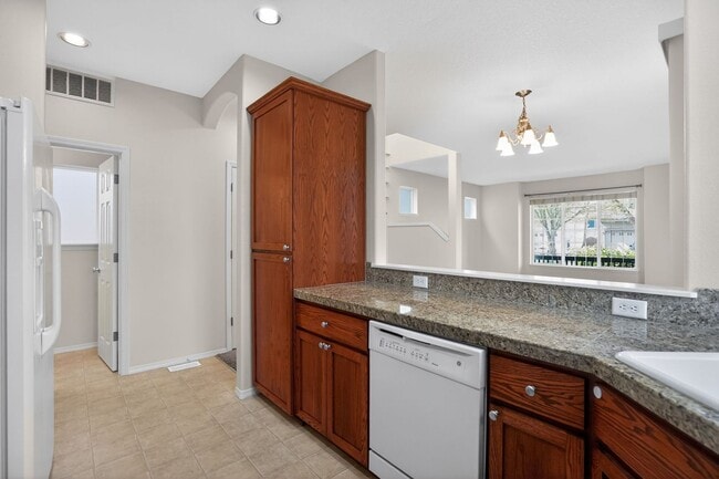 Photo - 1052 SE Portlandia Ave