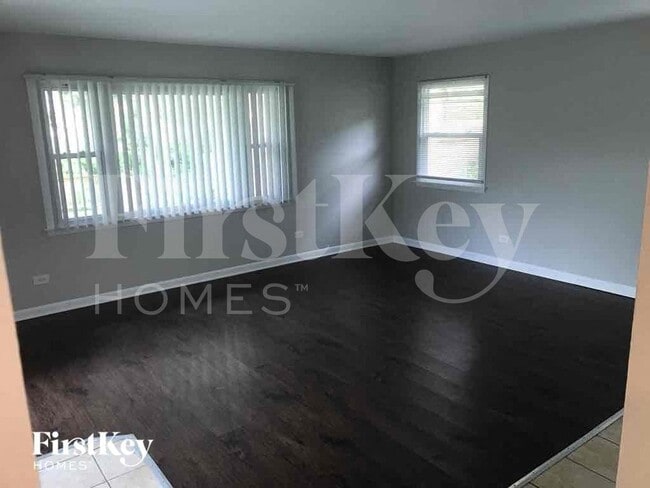 931 Central Ave