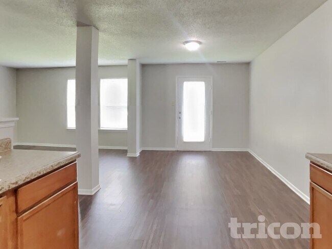 Photo - 2720 Redland Ln