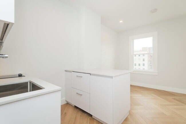 Photo - 461 Massachusetts Ave Unidad 11