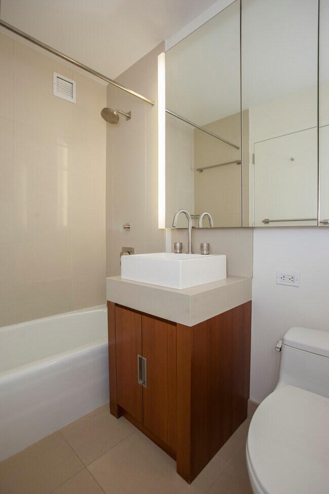 Photo - Caledonia Unidad 1014