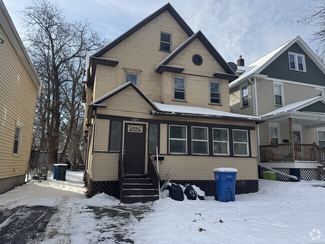 Building Photo - 247 Magnolia St Rental