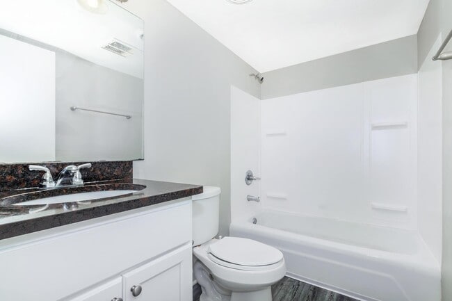 Photo - Courtyard Apartments