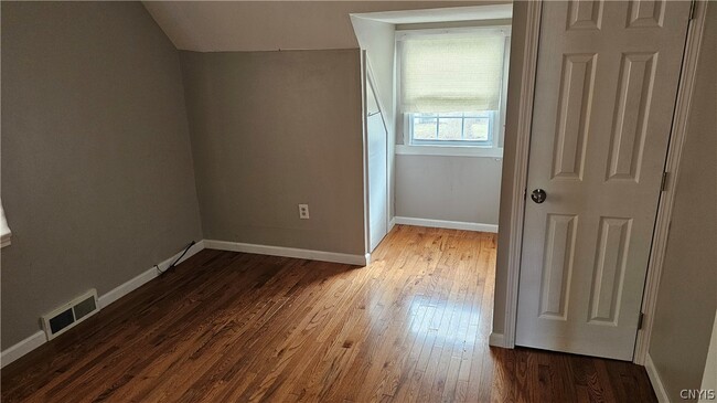 Photo - 203 Wilmont Rd