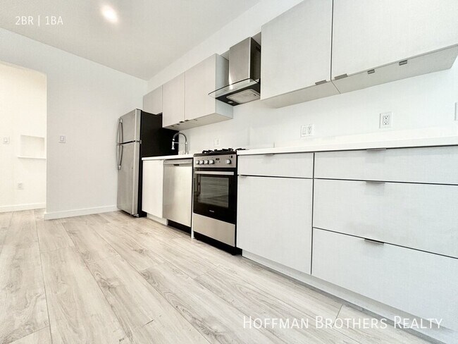 566 N Kenmore Ave Unit 3