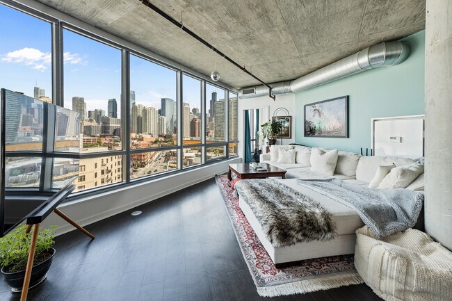 Photo - 504 N Green St Unit 1002