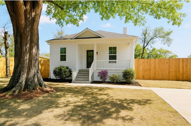 Photo - 104 B St House