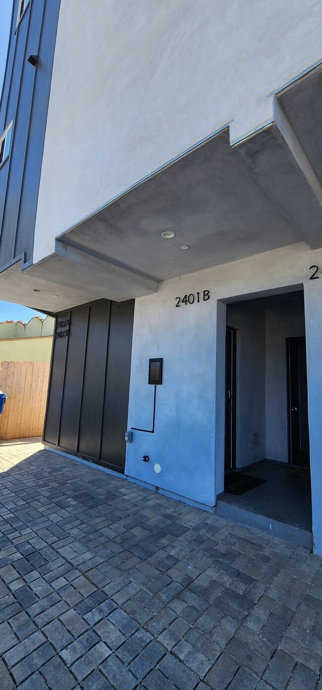 Building Photo - 2401 Redondo Blvd