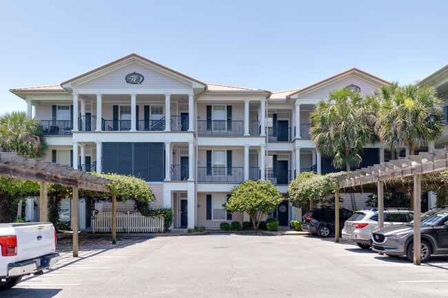 Condominio bien mantenido - 159 Brooks St SE Unidad 205