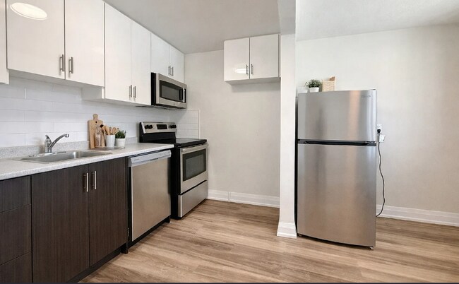 Photo - UPDATED 2BD APARTMENT ON LORNE AVE Unité 3