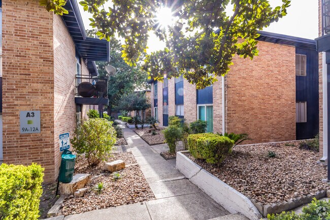 Magnolia Flats