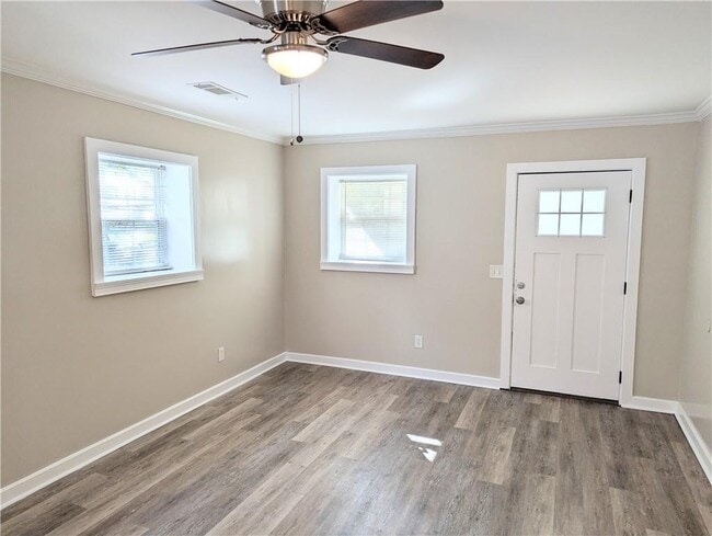 Photo - 1034 Grant Terrace SE